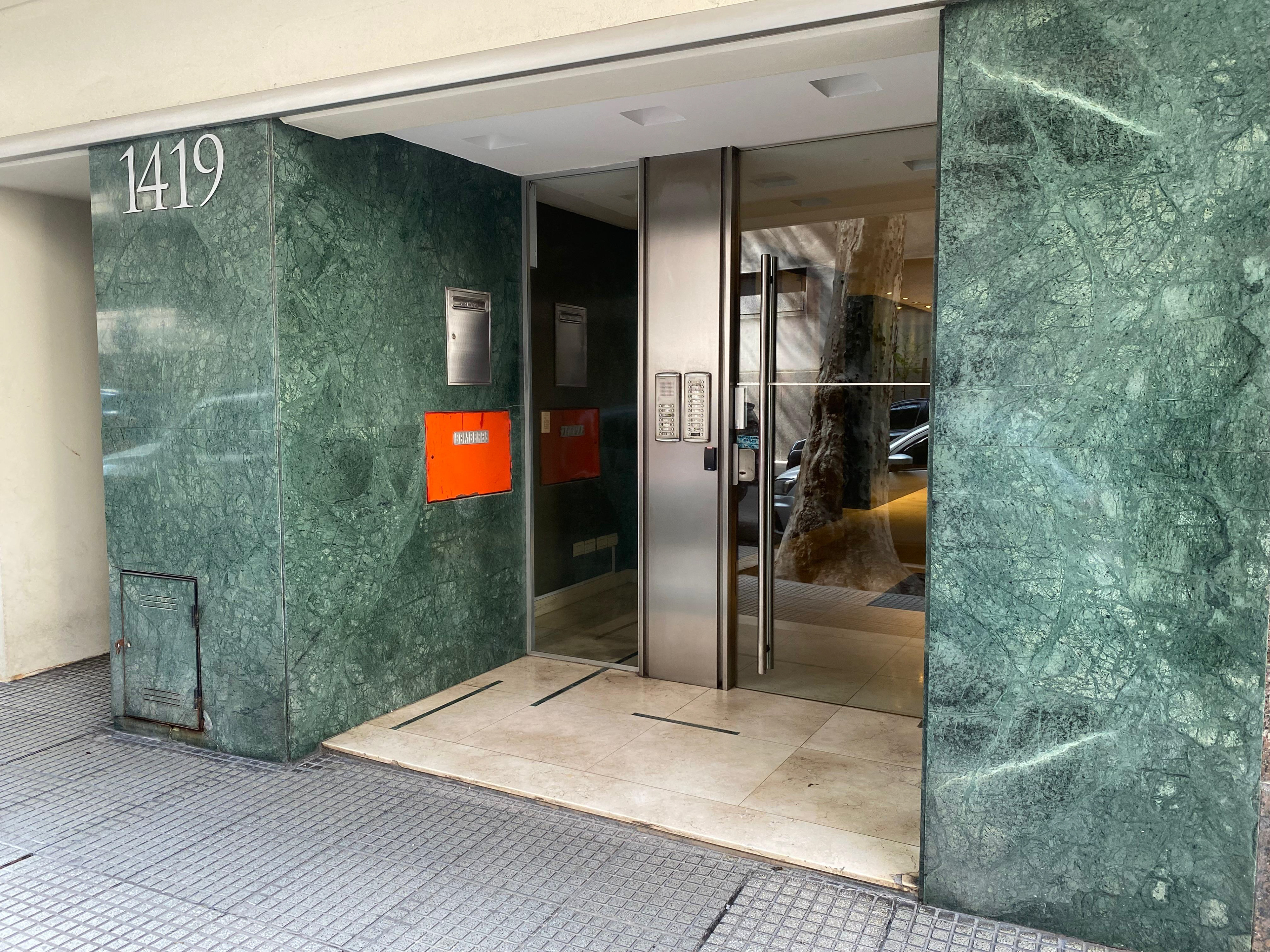 Entrada del edificio